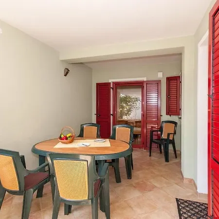 One-bedroom بيت للعطل *